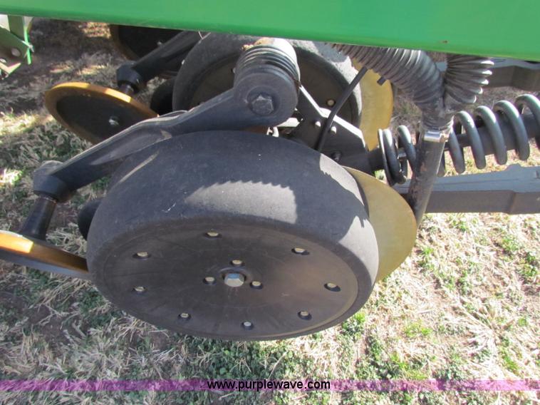 image for item E8184 John Deere 1590 no-till grain drill
