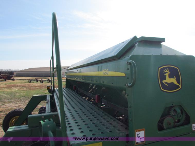 image for item E8184 John Deere 1590 no-till grain drill