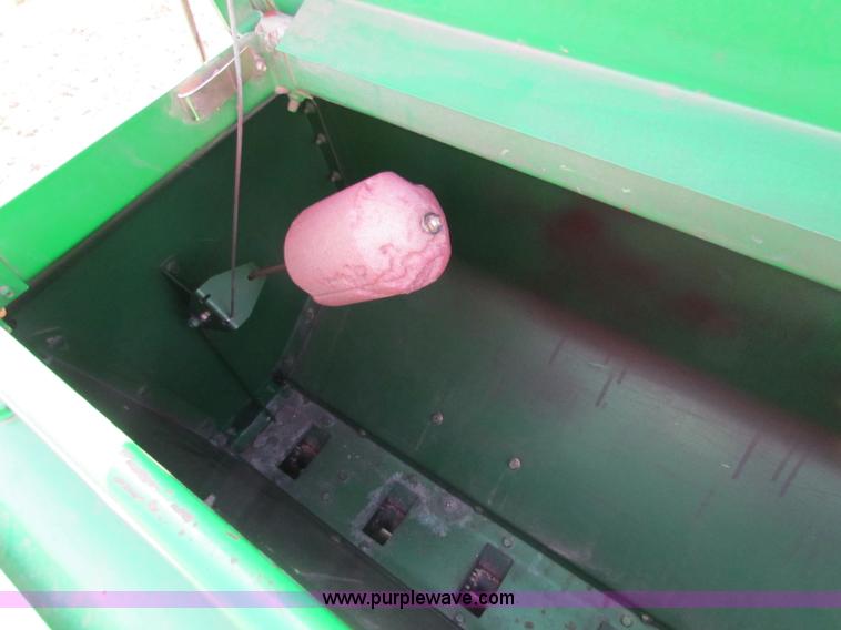 image for item E8184 John Deere 1590 no-till grain drill