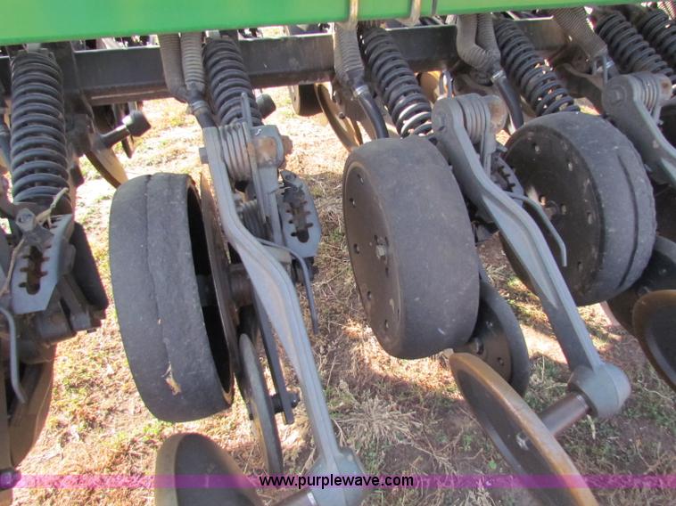 image for item E8184 John Deere 1590 no-till grain drill