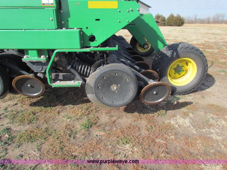 image for item E8184 John Deere 1590 no-till grain drill