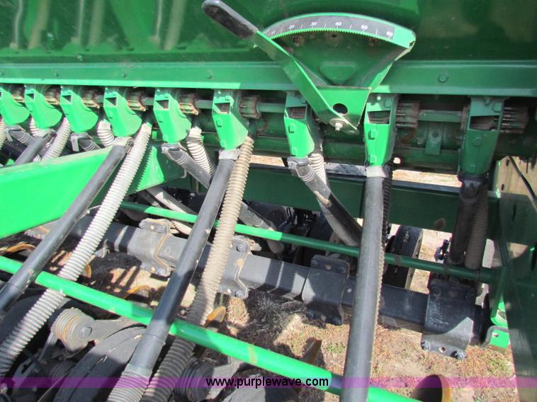 image for item E8184 John Deere 1590 no-till grain drill