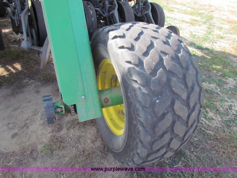 image for item E8184 John Deere 1590 no-till grain drill