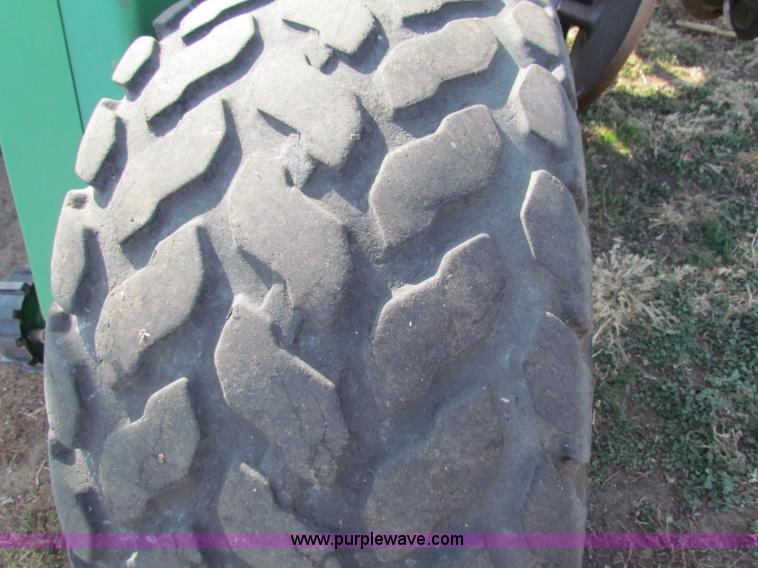 image for item E8184 John Deere 1590 no-till grain drill