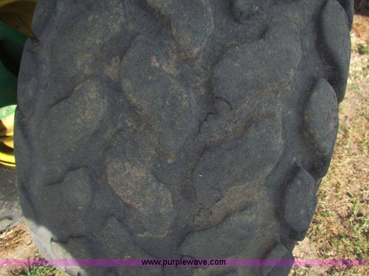 image for item E8184 John Deere 1590 no-till grain drill