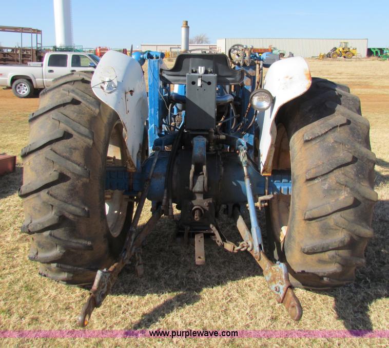 image for item E8189 Ford tractor with loader