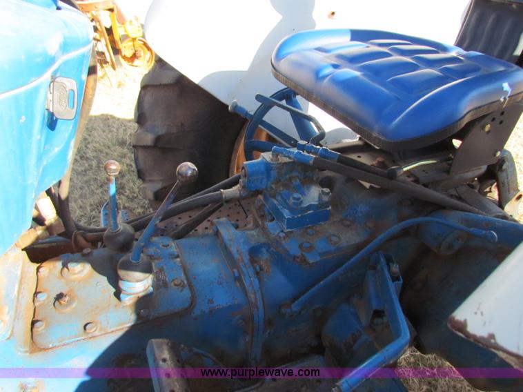 image for item E8189 Ford tractor with loader
