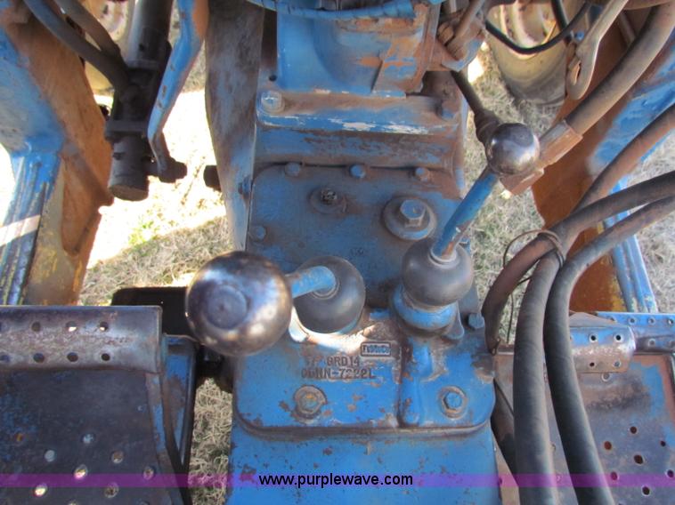 image for item E8189 Ford tractor with loader