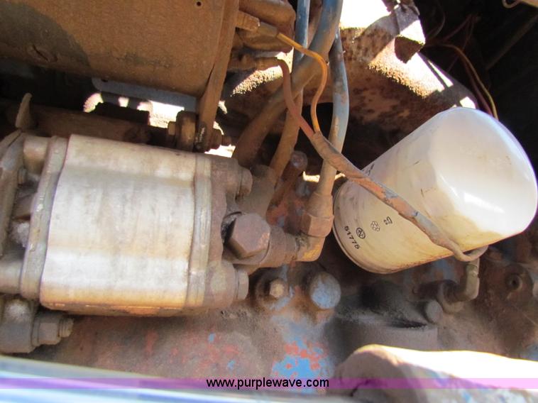 image for item E8189 Ford tractor with loader