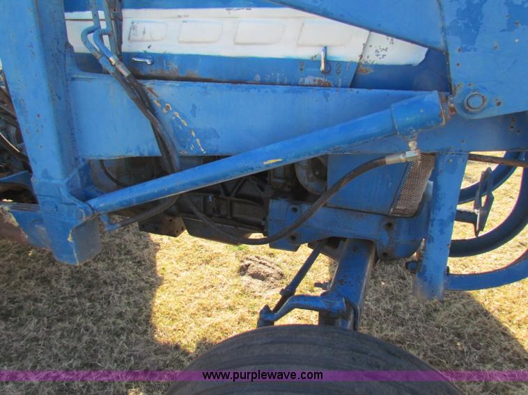 image for item E8189 Ford tractor with loader