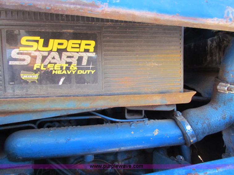 image for item E8189 Ford tractor with loader