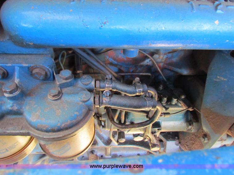 image for item E8189 Ford tractor with loader