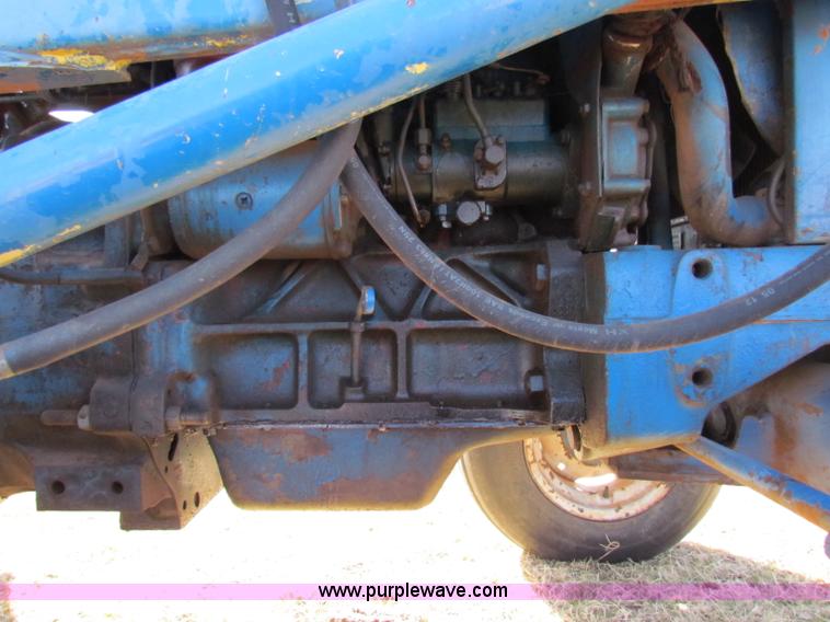 image for item E8189 Ford tractor with loader