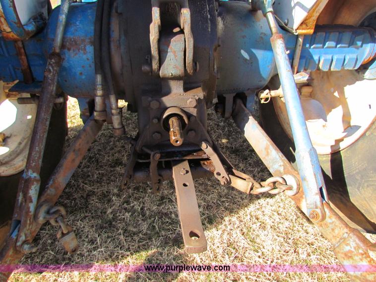 image for item E8189 Ford tractor with loader