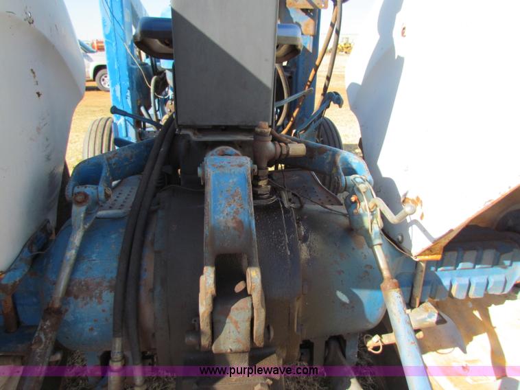 image for item E8189 Ford tractor with loader