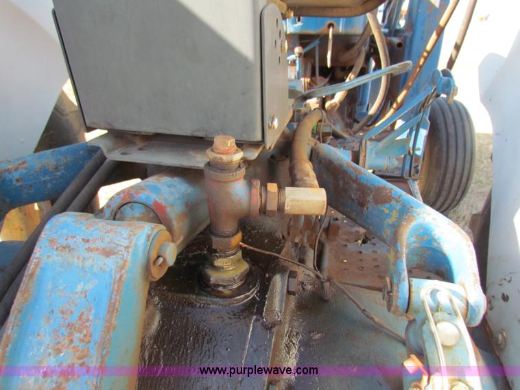image for item E8189 Ford tractor with loader