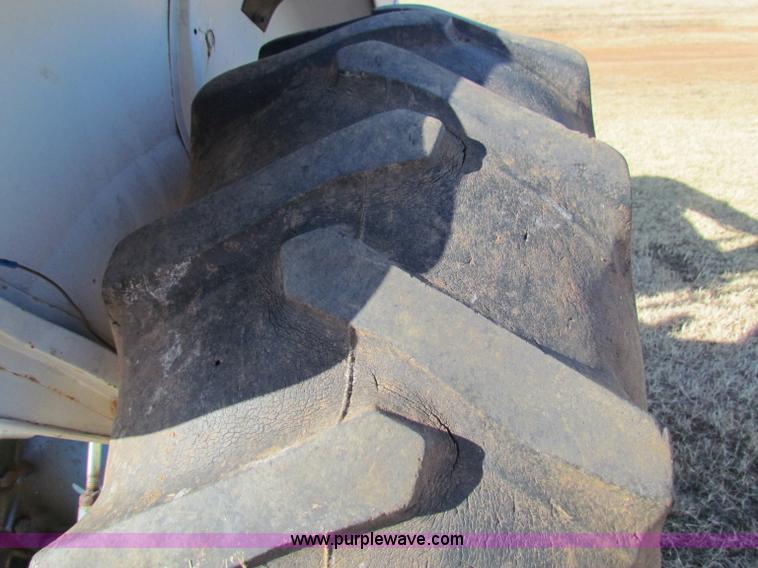 image for item E8189 Ford tractor with loader