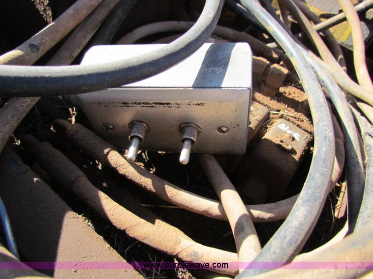 Besler 3300 bale arm bed in Guthrie, OK Item E8202 sold Purple Wave