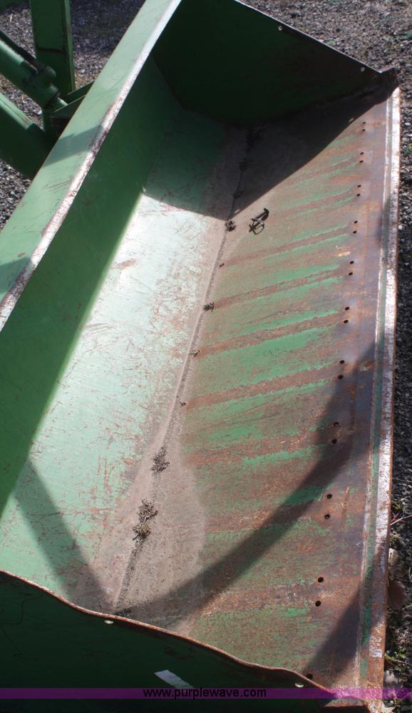 image for item F2737 John Deere 158 loader