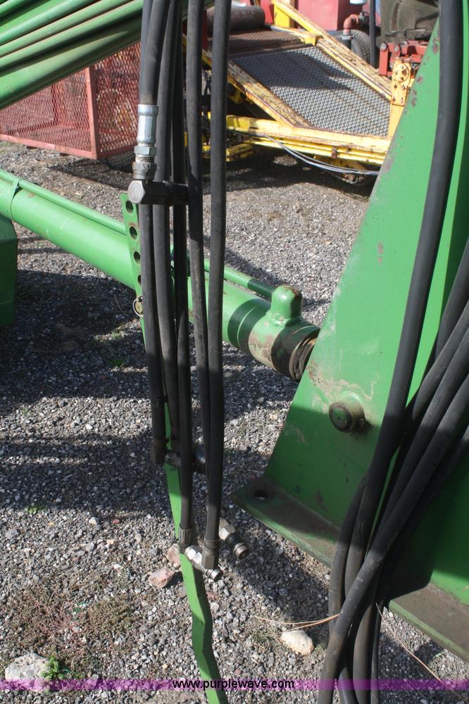 image for item F2737 John Deere 158 loader