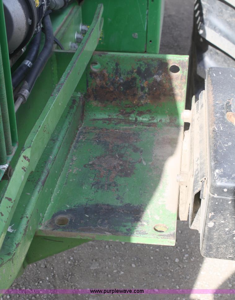 image for item F2737 John Deere 158 loader