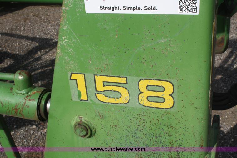 image for item F2737 John Deere 158 loader