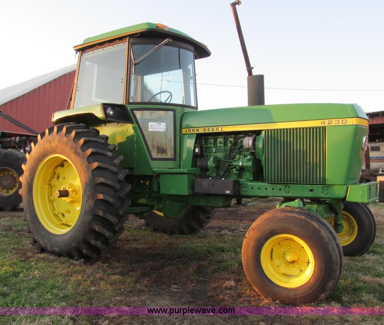 image for item F4681 1974 John Deere 4230 tractor