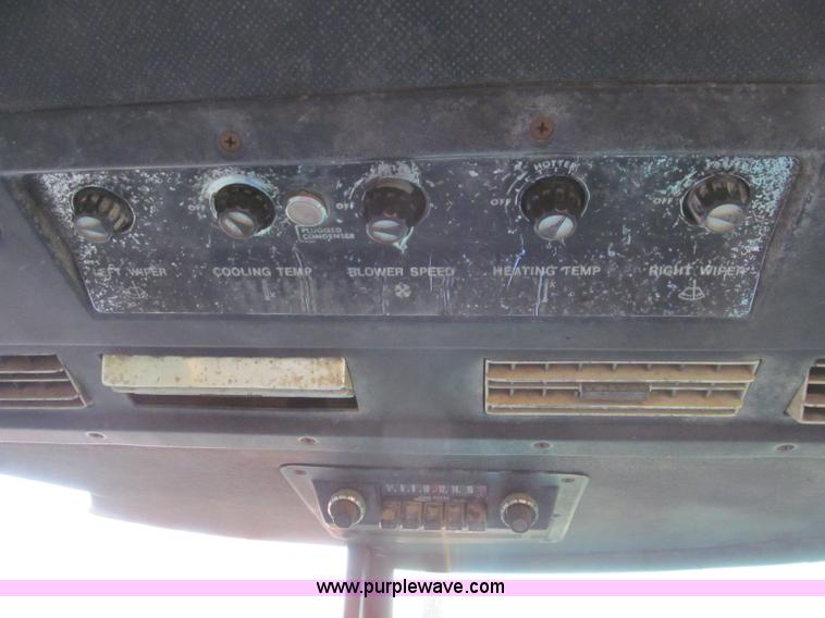 image for item F4681 1974 John Deere 4230 tractor