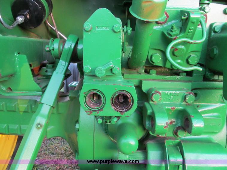 image for item F4681 1974 John Deere 4230 tractor
