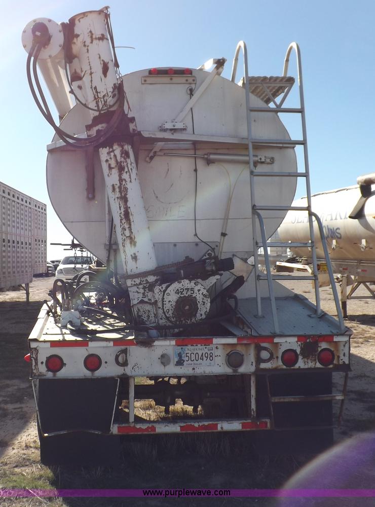 image for item F6313 1997 Warren hydraulic feed body trailer