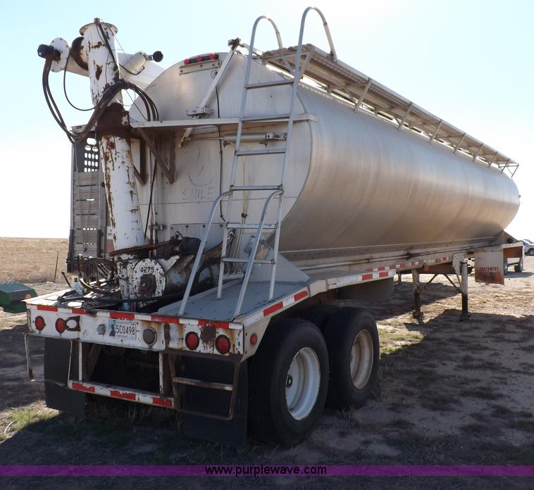 image for item F6313 1997 Warren hydraulic feed body trailer