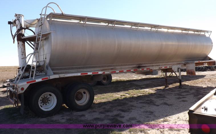 image for item F6313 1997 Warren hydraulic feed body trailer