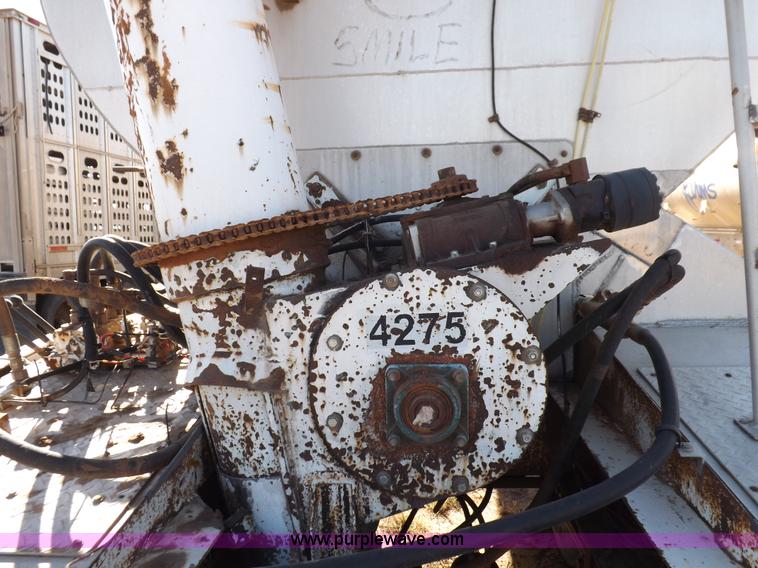 image for item F6313 1997 Warren hydraulic feed body trailer