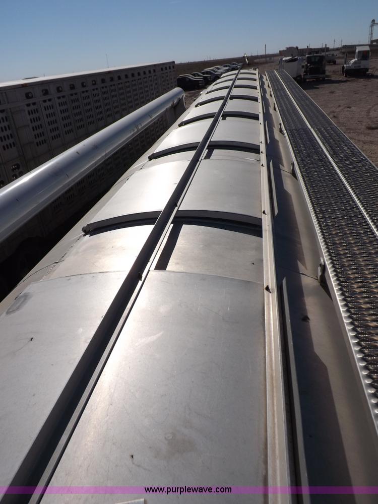 image for item F6313 1997 Warren hydraulic feed body trailer