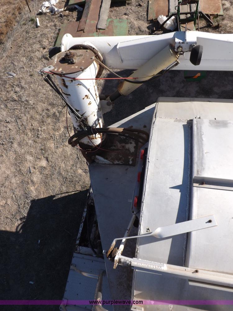 image for item F6313 1997 Warren hydraulic feed body trailer