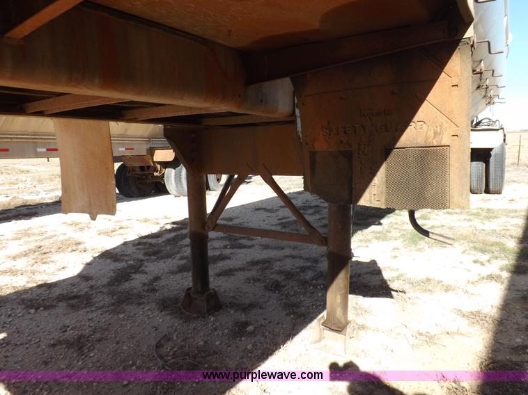 image for item F6313 1997 Warren hydraulic feed body trailer