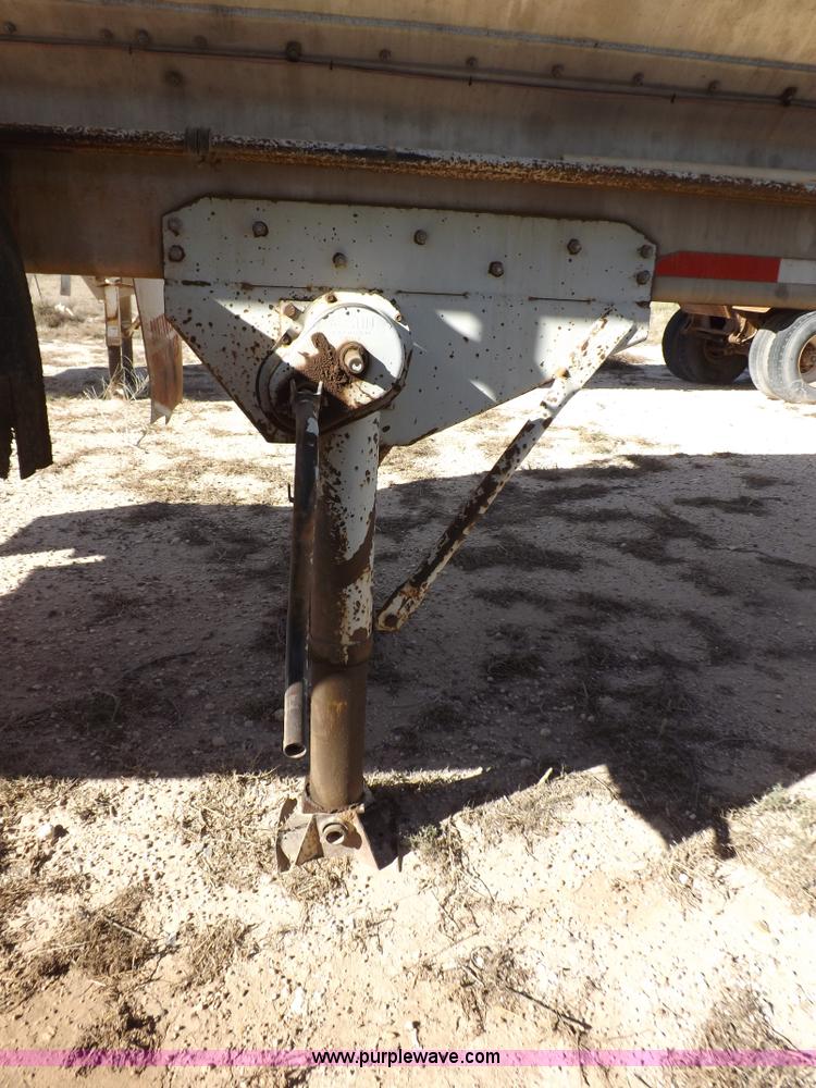 image for item F6313 1997 Warren hydraulic feed body trailer