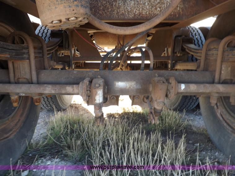 image for item F6313 1997 Warren hydraulic feed body trailer