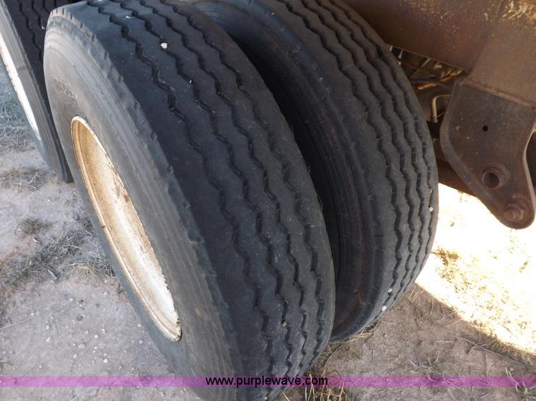 image for item F6313 1997 Warren hydraulic feed body trailer