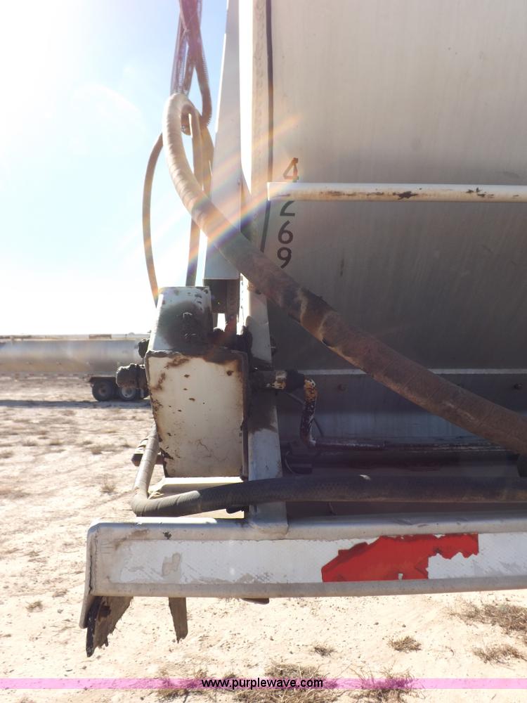 image for item F6314 1997 Warren hydraulic feed body trailer