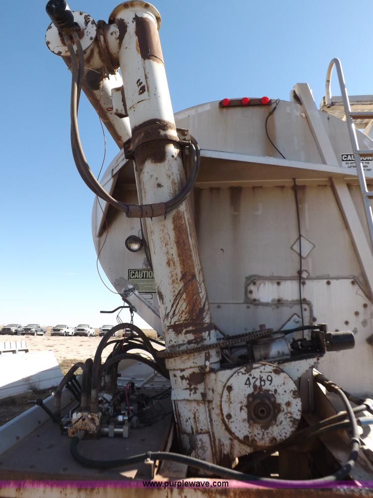 image for item F6314 1997 Warren hydraulic feed body trailer