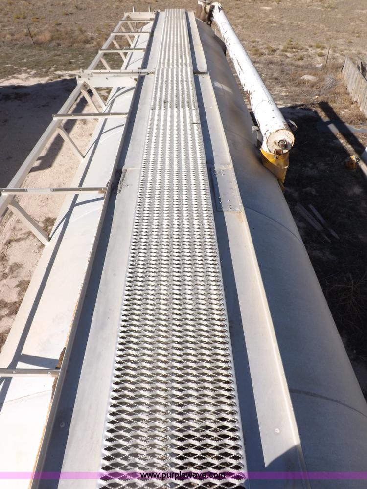 image for item F6314 1997 Warren hydraulic feed body trailer