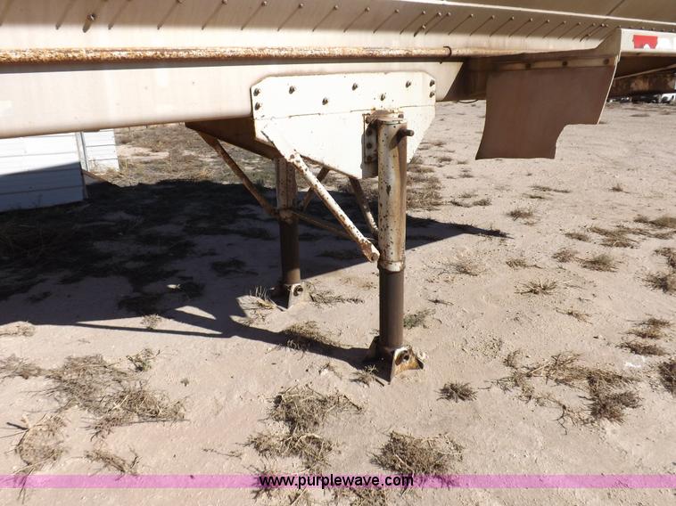 image for item F6314 1997 Warren hydraulic feed body trailer