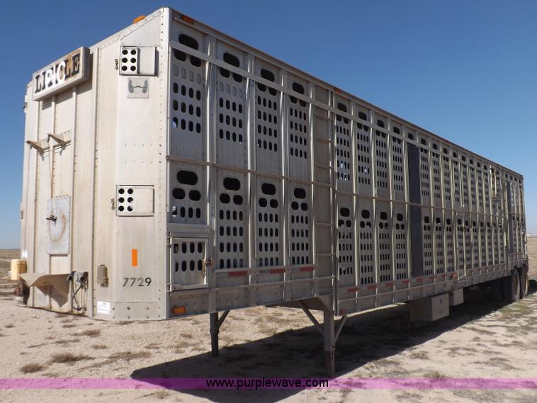 image for item F6316 1991 Barrett livestock trailer