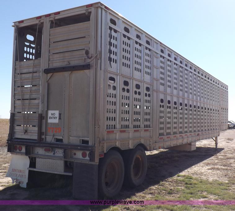 image for item F6316 1991 Barrett livestock trailer