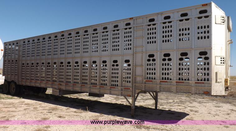 image for item F6316 1991 Barrett livestock trailer