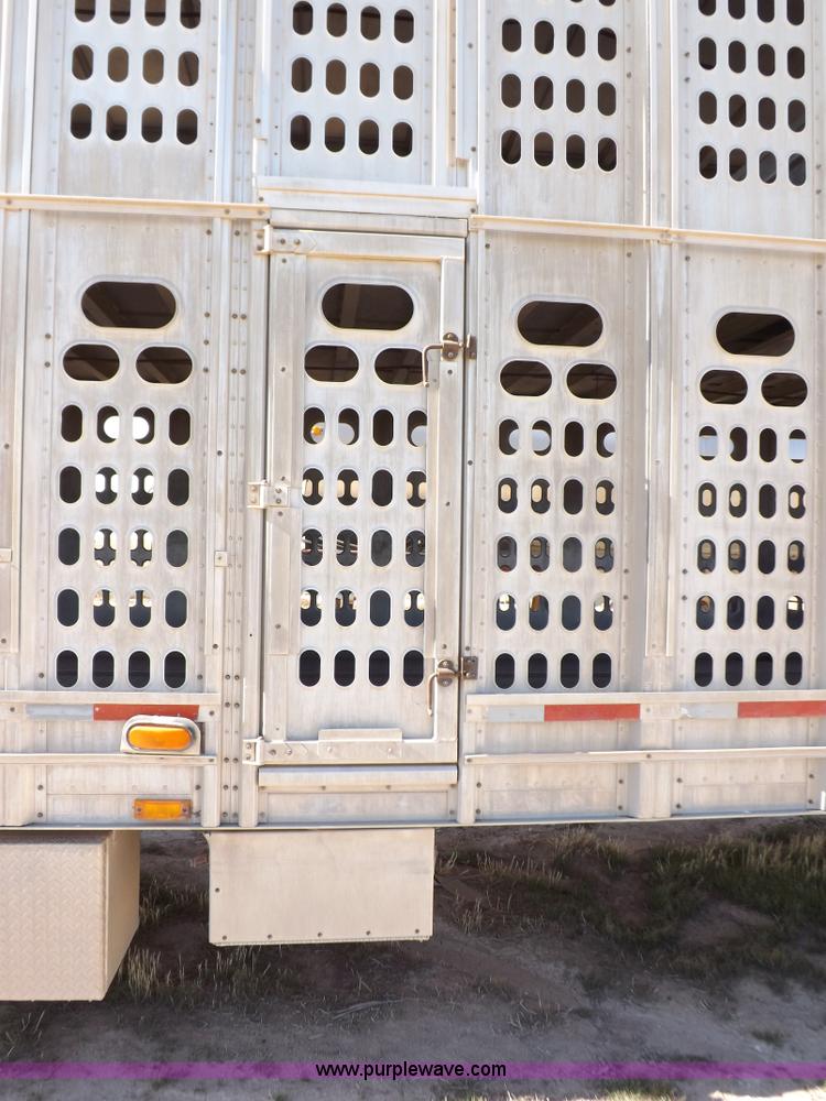 image for item F6316 1991 Barrett livestock trailer