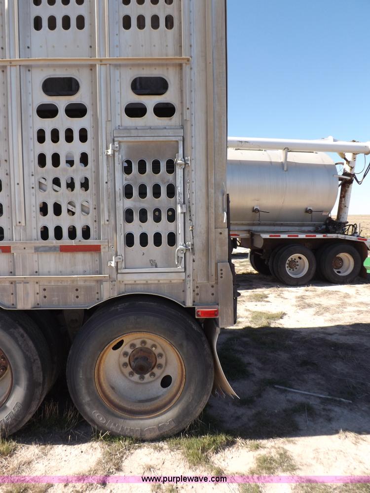 image for item F6316 1991 Barrett livestock trailer