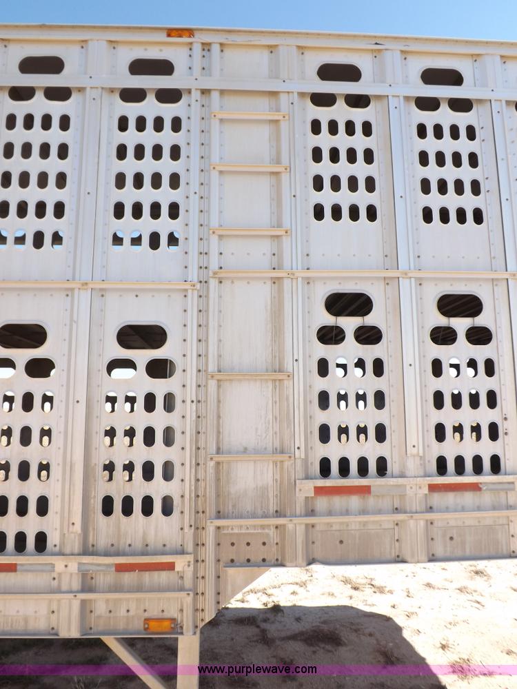 image for item F6316 1991 Barrett livestock trailer