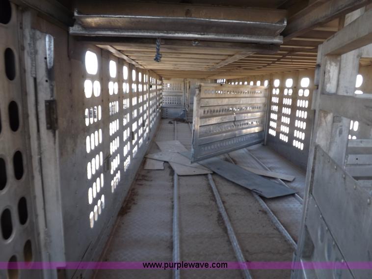 image for item F6316 1991 Barrett livestock trailer